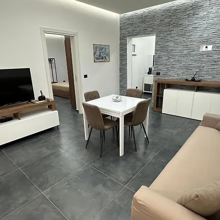 Deluxe Lungomare アパート カターニア