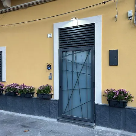 Deluxe Lungomare カターニア